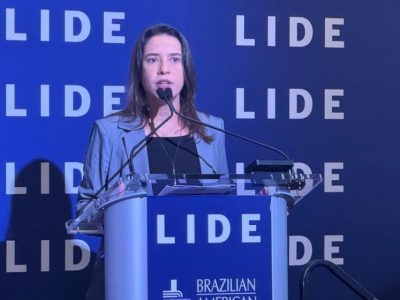 Raquel Lyra destaca retomada da capacidade de investimento de Pernambuco em fórum nos Estados Unidos